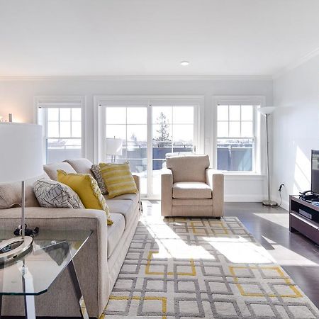 Global Luxury Suites South Boston Exteriör bild