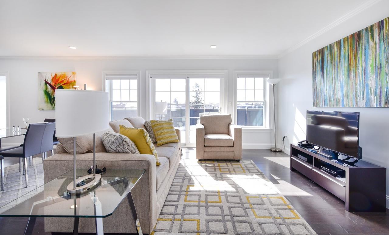 Global Luxury Suites South Boston Exteriör bild