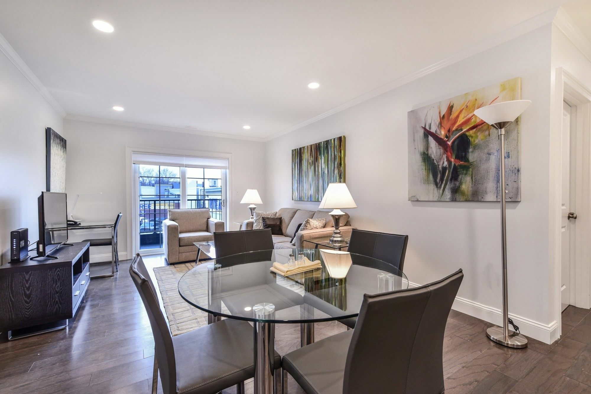 Global Luxury Suites South Boston Exteriör bild