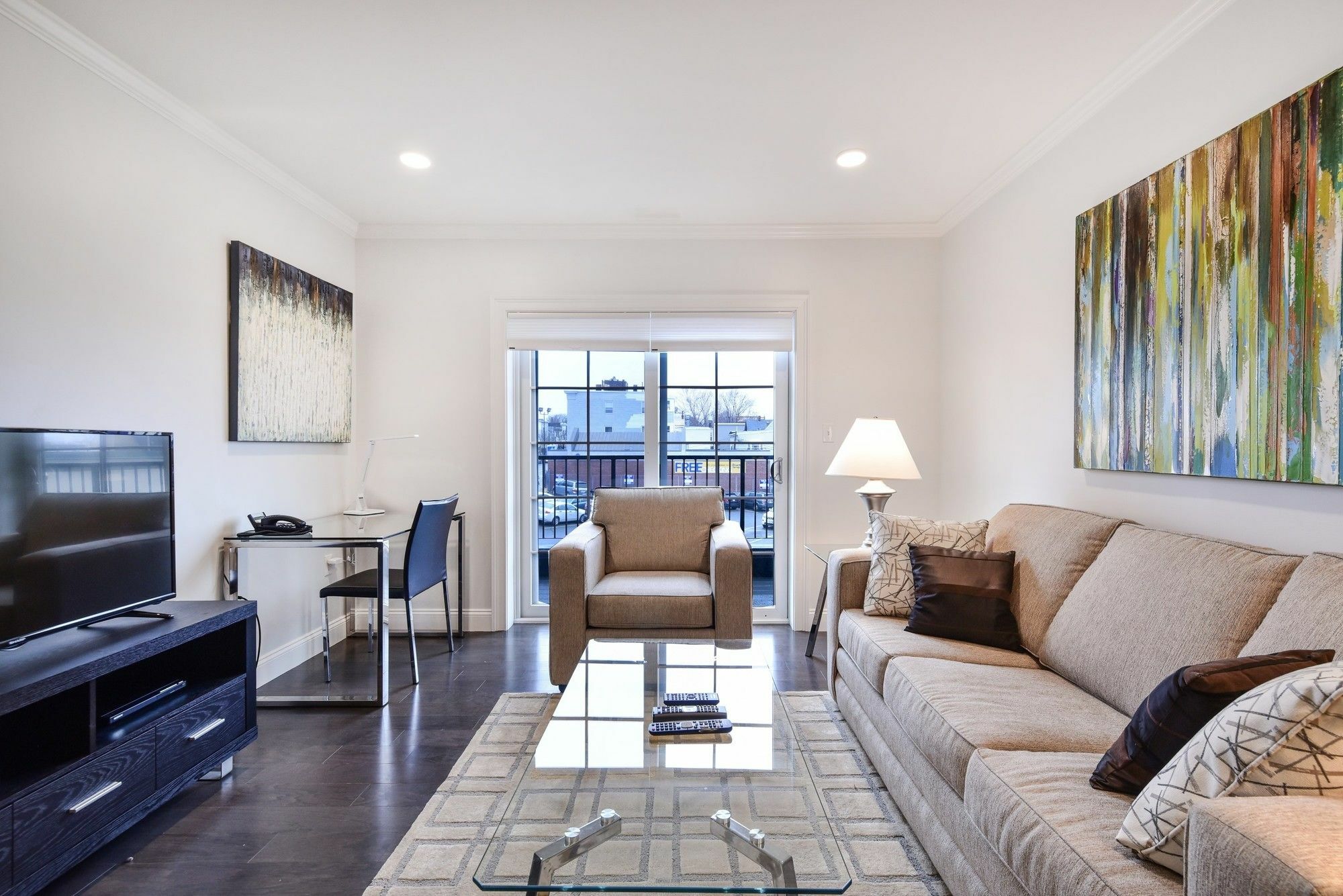 Global Luxury Suites South Boston Exteriör bild